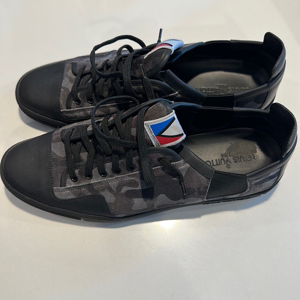 Barely worn men louis vuitton